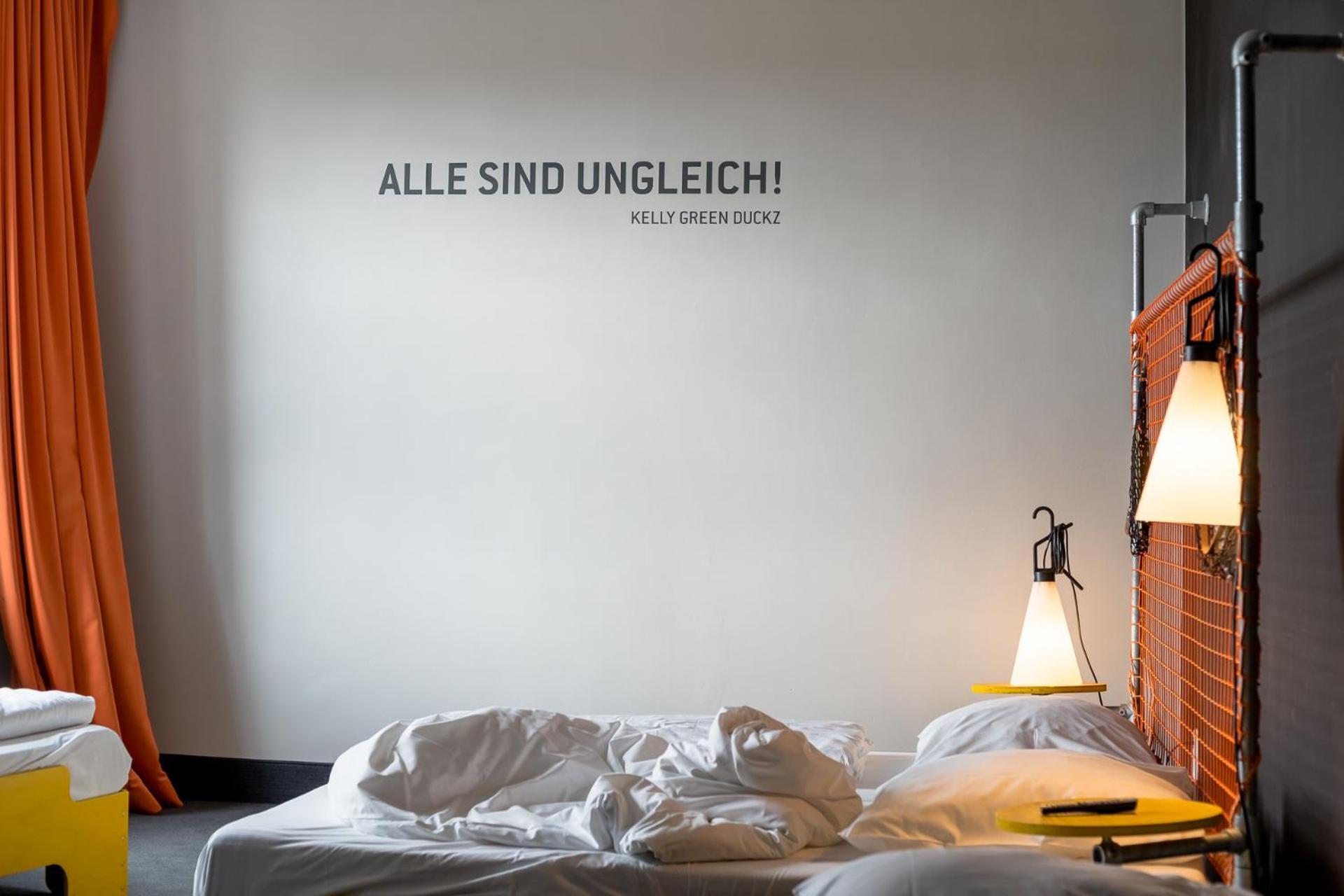Superbude Hamburg St Pauli Room photo
